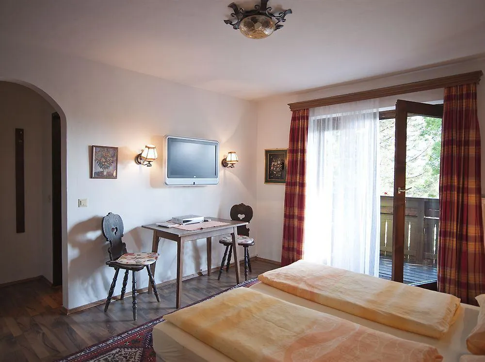 Gaestehaus Eva-Maria Salisburgo 3*,